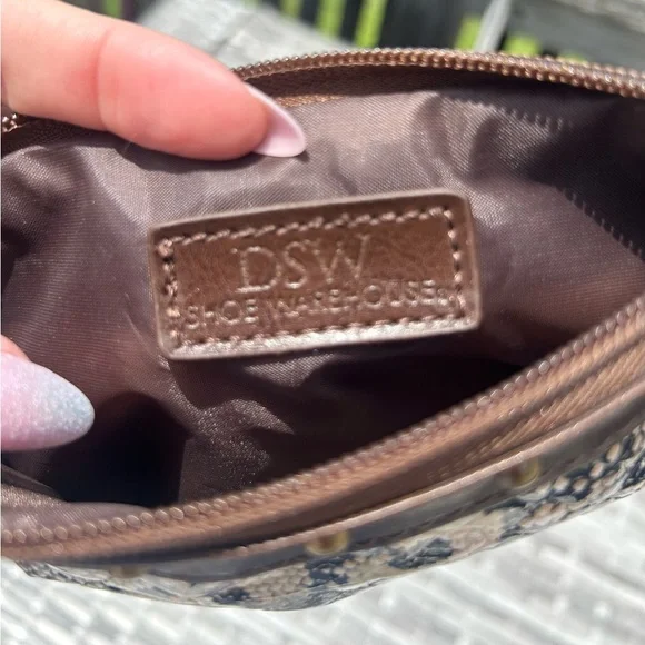 DSW Vegan Snakeskin Clutch Pouch Cosmetic Bag - Picture 9 of 9